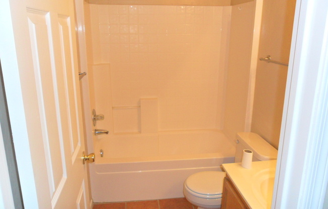 2 beds, 2 baths, $1,700