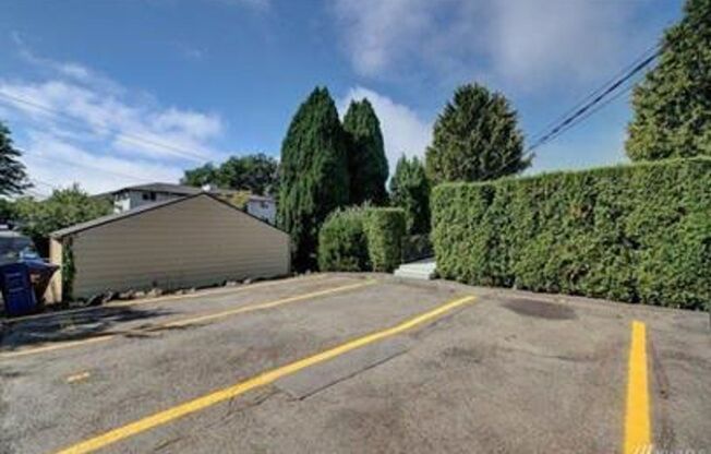 5956 FAUNTLEROY WAY SW
