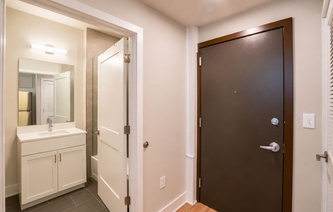 Studio, 1 bath, 370 sqft, $1,118, Unit 004