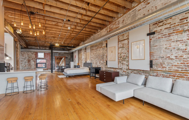 1410 GRATIOT AVE
