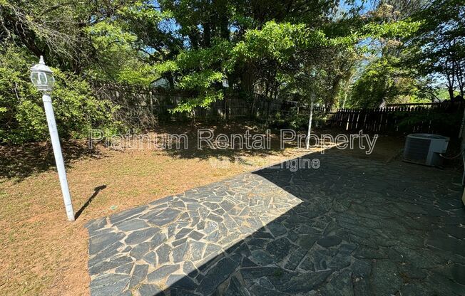 4 beds, 3 baths, 1,560 sqft, $2,300