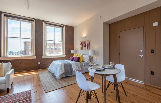 Studio, 1 bath, 550 sqft, $1,550, Unit #605