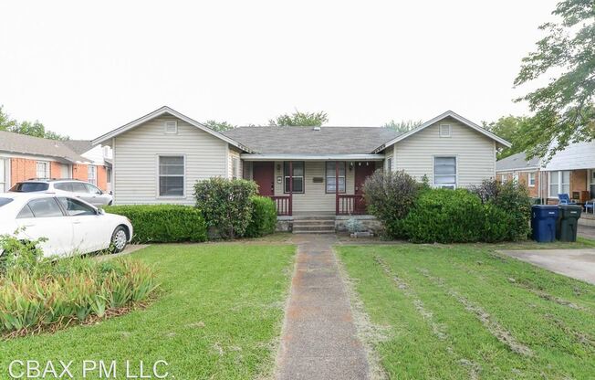 1123 Clinton