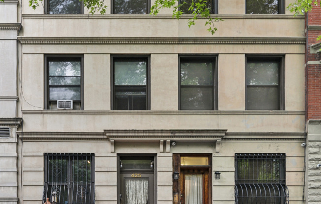 423 W 146 ST