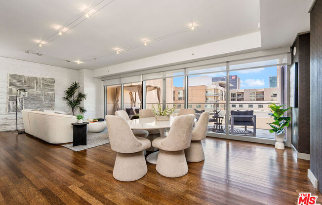 1 bed, 2 baths, 1,400 sqft, $5,500, Unit 10L