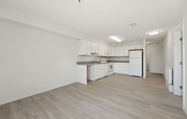 2 beds, 2 baths, 853 sqft, $4,000, Unit 307