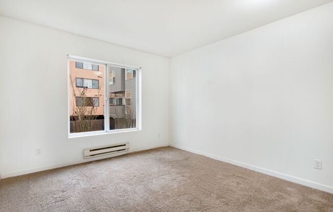 2 beds, 2 baths, 830 sqft, $2,350, Unit 2-102