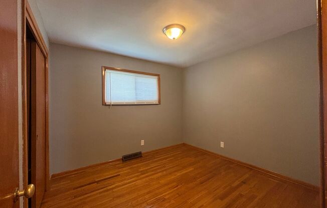 3 beds, 1 bath, $1,650