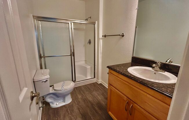 2 beds, 2 baths, 880 sqft, $2,800, Unit A-5