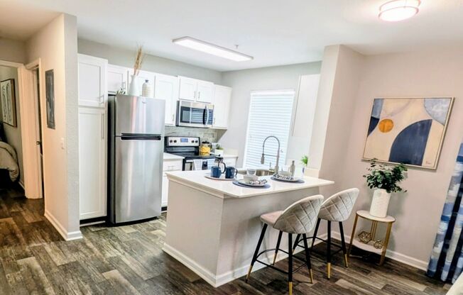 2 beds, 2 baths, 982 sqft, $1,695, Unit 431