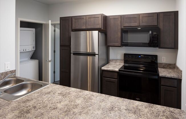 3 beds, 2 baths, 1,120 sqft, $1,120, Unit 102
