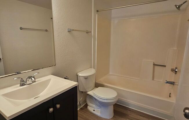 1 bed, 1 bath, 500 sqft, $995, Unit 203