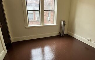 1 bed, 1 bath, $1,200, Unit 106 Lincoln Apt. 4L