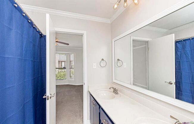 2 beds, 1.5 baths, $1,450, Unit # 27