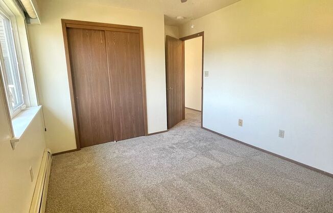 2 beds, 1 bath, 780 sqft, $1,106, Unit VC-331