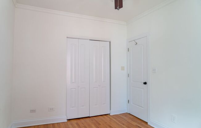 2 beds, 1 bath, 650 sqft, $1,825, Unit 4730-1B