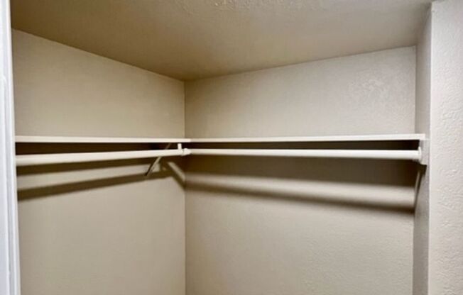 1 bed, 1 bath, 700 sqft, $1,500, Unit 85