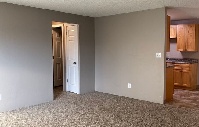 2 beds, 1 bath, 830 sqft, $1,220, Unit J-230