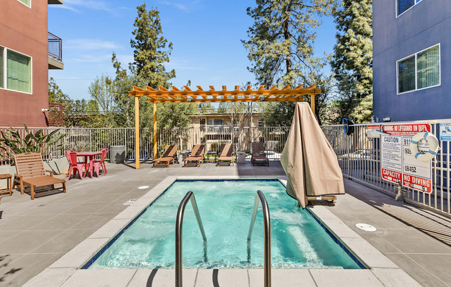 Apartments in Northridge, CA