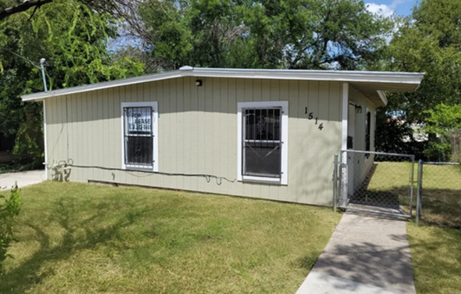 3-BEDROOM HOME NEAR FT SAM HOUSTON