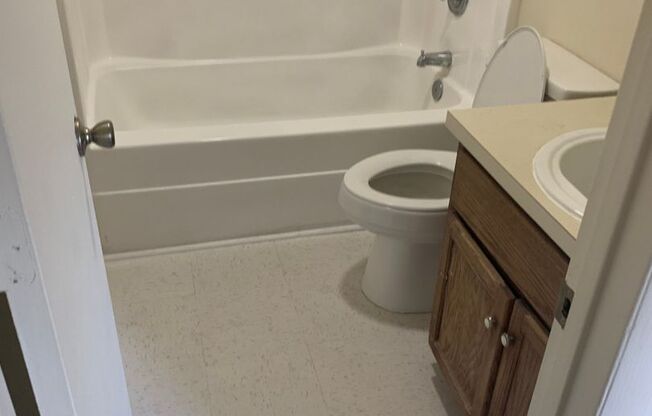 3 beds, 2 baths, $1,600