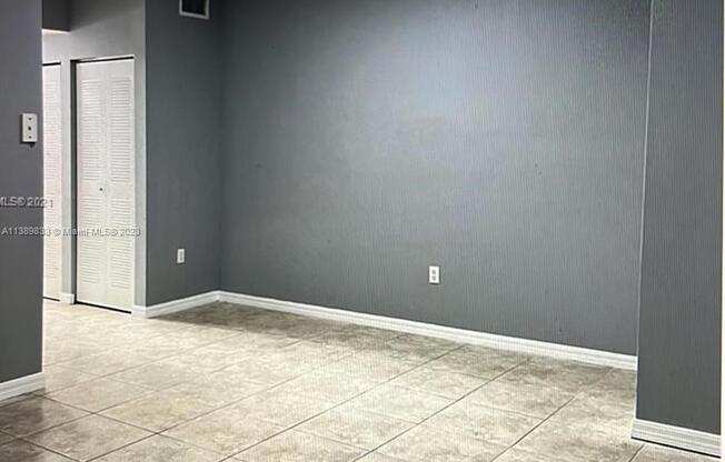 115 SW 42 AVE