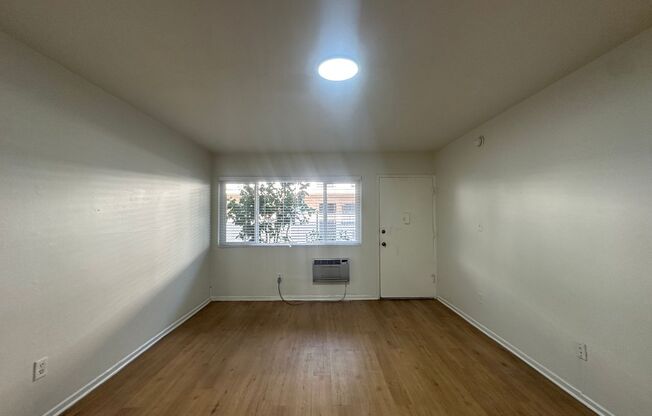 PL26 - 2666 Ellendale Place