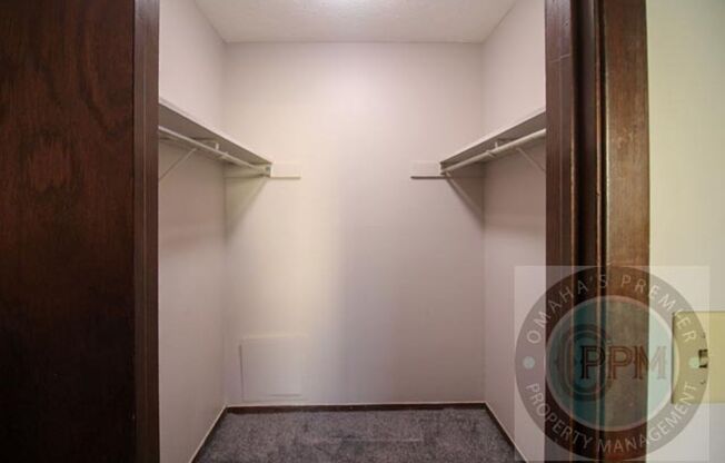 2 beds, 1 bath, 925 sqft, $955, Unit 822/102