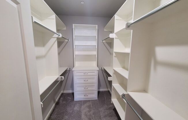3 beds, 2.5 baths, 1,756 sqft, $1,950, Unit 16124 - 6