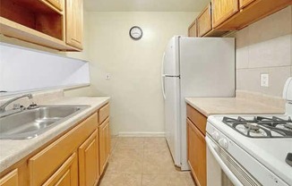 3 beds, 1 bath, 1,100 sqft, $3,606, Unit 2