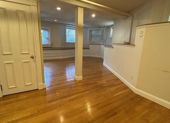 16 Garrison Rd Apt 4A