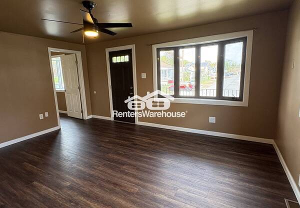 9 WALKWAY CT
