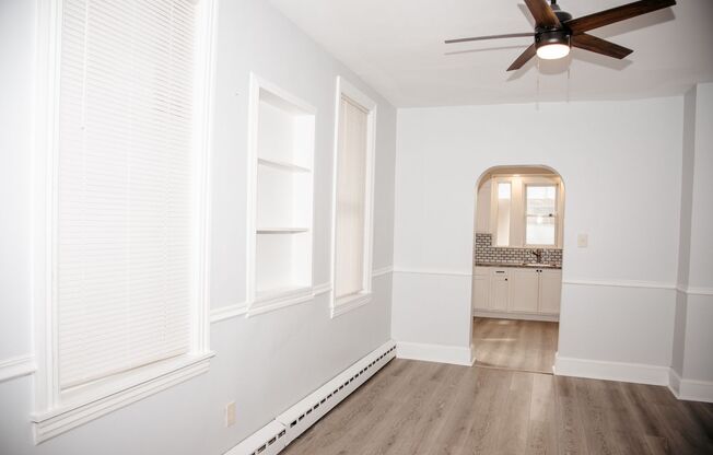 154 S 8 ST