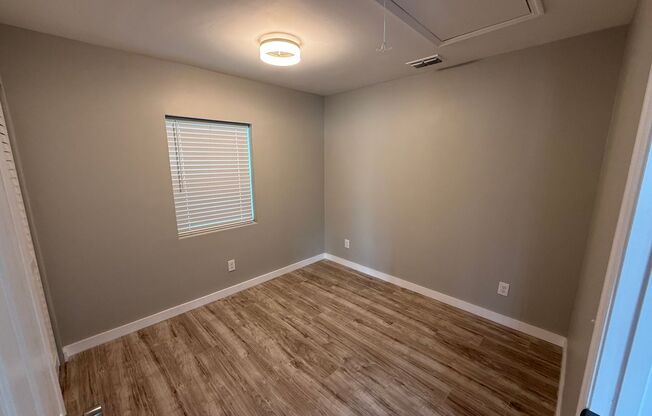 2 beds, 1 bath, 1,100 sqft, $1,600, Unit P101