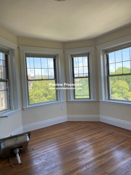 31 Park Dr.