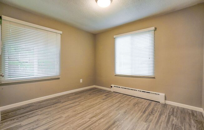 2 beds, 1 bath, 910 sqft, $1,925, Unit 16