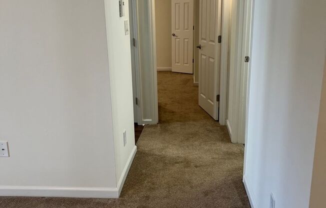 1 bed, 1 bath, 858 sqft, $1,550, Unit 515