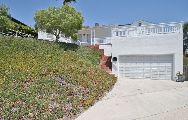 2 Bed 1 Bath Home in Manhattan Beach Hill Section