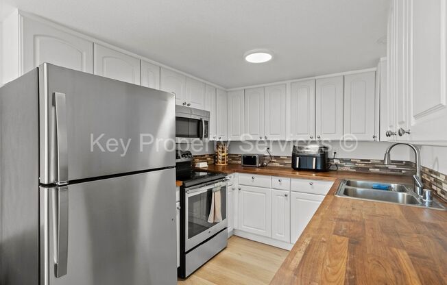 Updated Lakeshore Area Condo