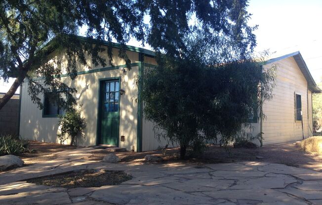 A nice one bedroom/ one bath home for rent.