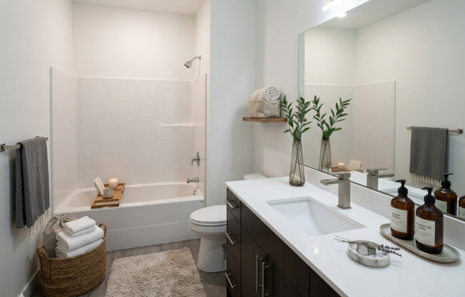 4 WEEKS FREE RENT! Brand New Modern Units in N. Tabor Neighborhood