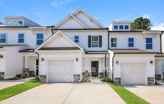5 SALTFORD LN