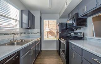 3 beds, 2 baths, 1,038 sqft, $1,349
