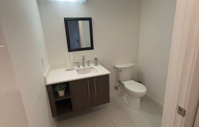 3 beds, 2.5 baths, 1,339 sqft, $3,950, Unit 3-515