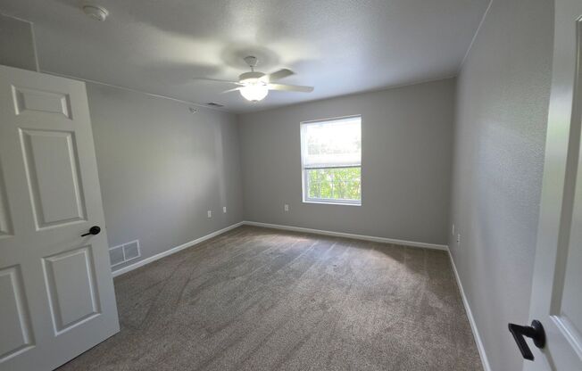 1 bed, 1 bath, 869 sqft, $1,465, Unit 9-206