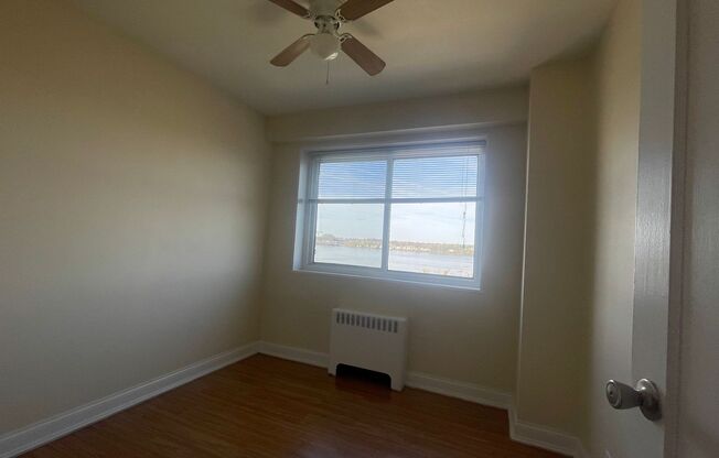 2 beds, 1 bath, $1,150, Unit 0609