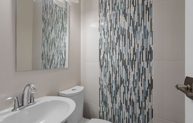 2 beds, 1.5 baths, 967 sqft, $3,000, Unit 16C