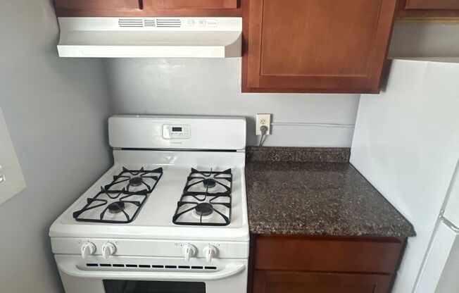 1 bed, 1 bath, $1,150, Unit 201
