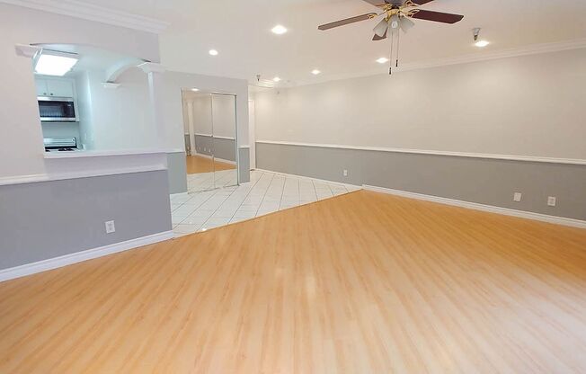2 beds, 2 baths, 940 sqft, $2,950, Unit 515
