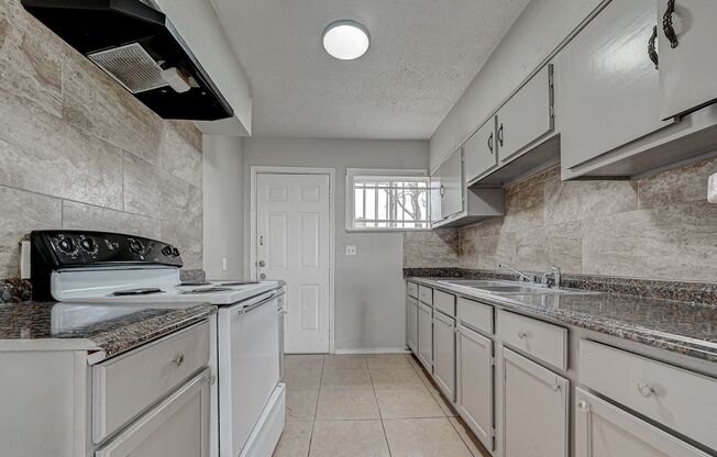 Coming soon! Affordable spacious 4BD/2BA single-family house!